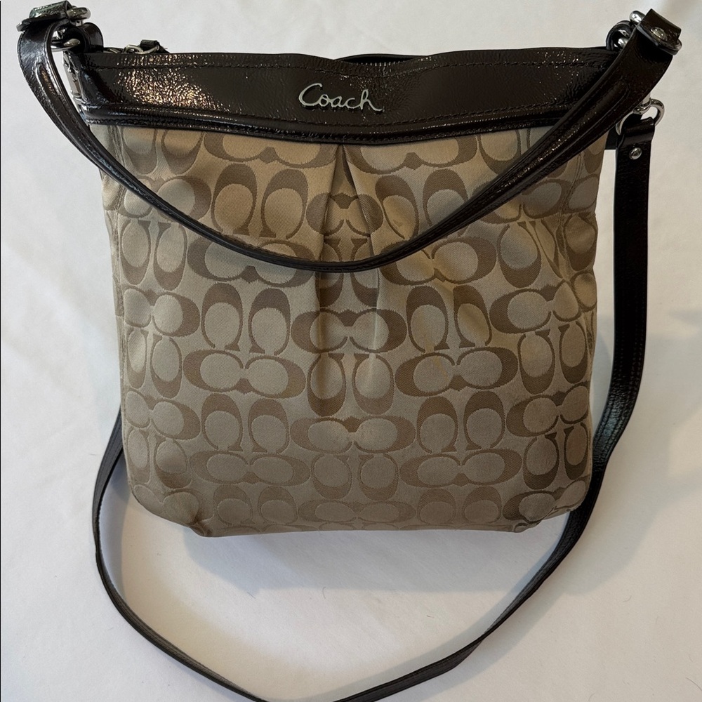 Beautiful COACH Tan and Black Crossbody Bag and shoulder